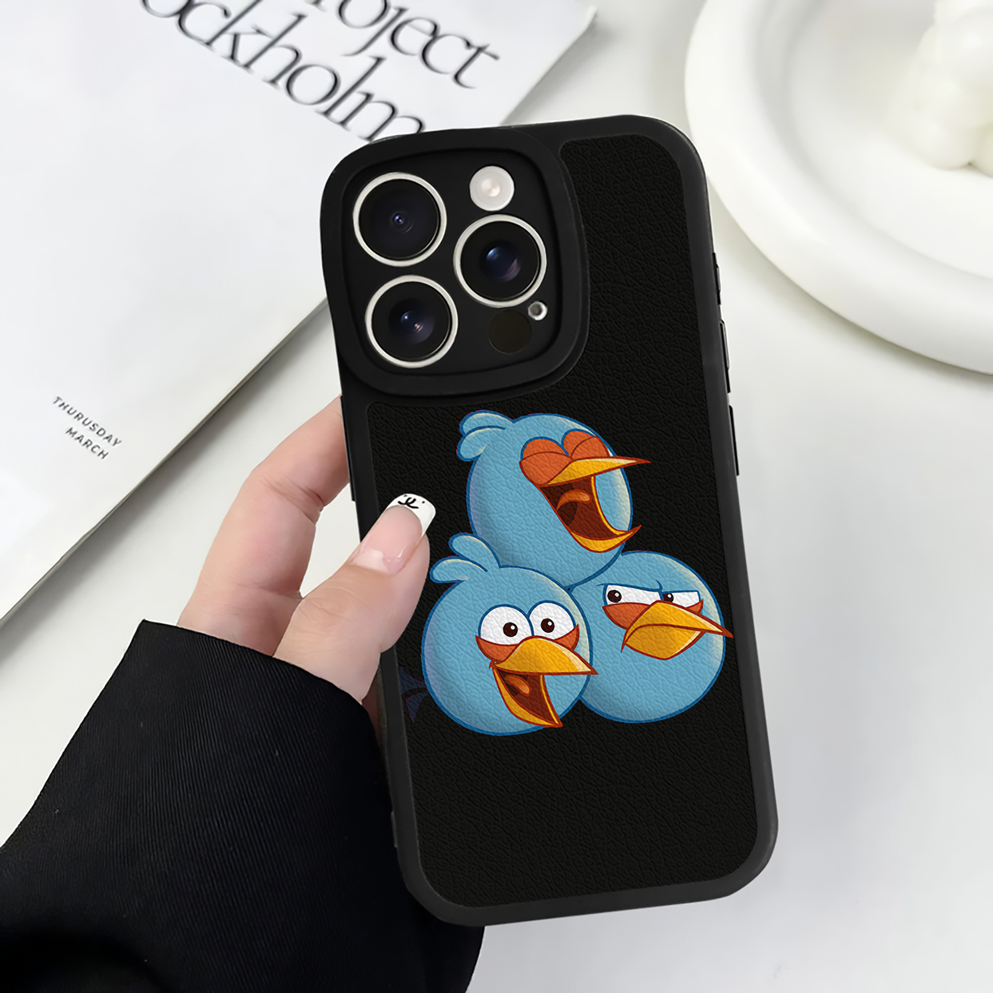 （画像用） Angry Birds アングリーバード 【iPhone 16シリーズ対応】シリコンスマホケース（レザー調） 材質：シリコン